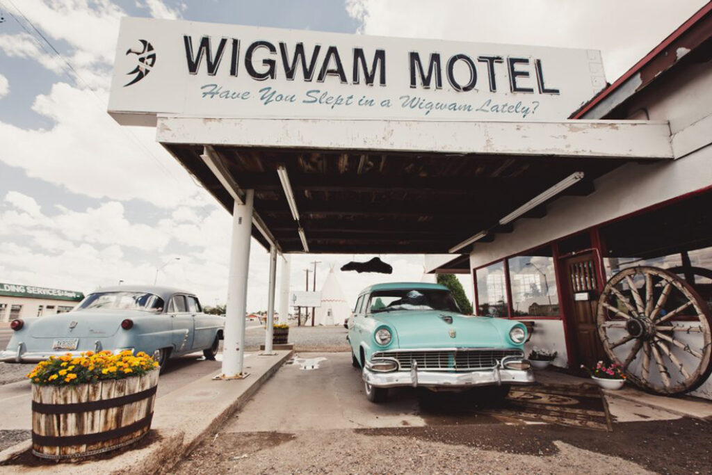 USA_Arizona_Wigwam Hotel_Exterior