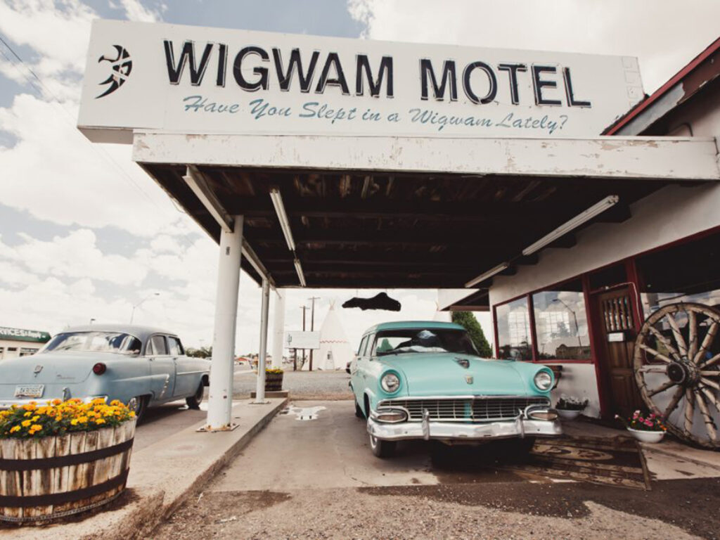 USA_Arizona_Wigwam Hotel_Exterior