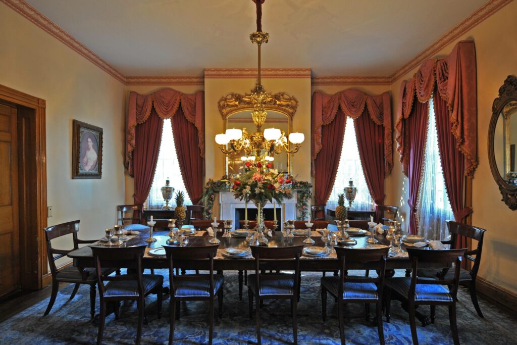 Dining room in the 1818 restaurant in Natchez