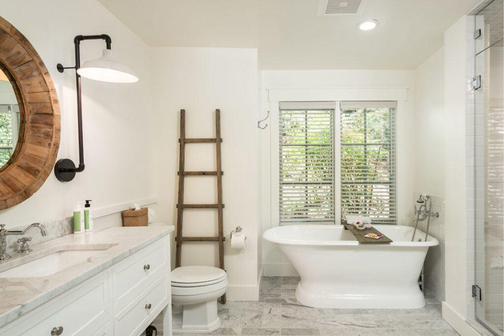 Guest room bathroom