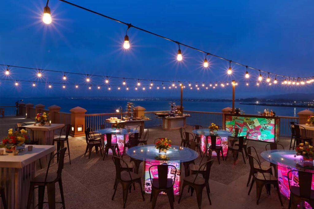 Dining area overlooking the ocean