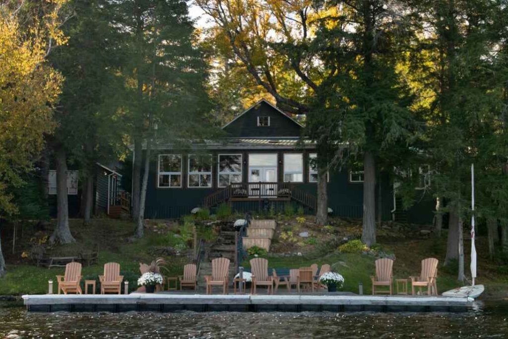 Bartlett Lodge in Ontario