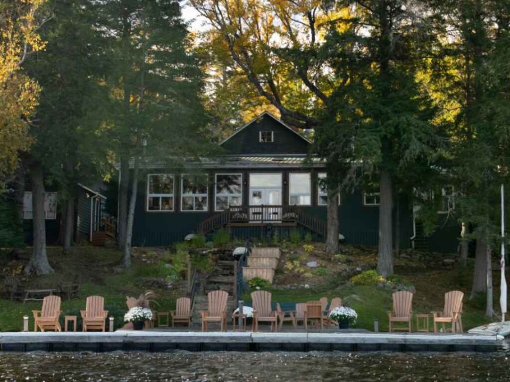 Bartlett Lodge in Ontario