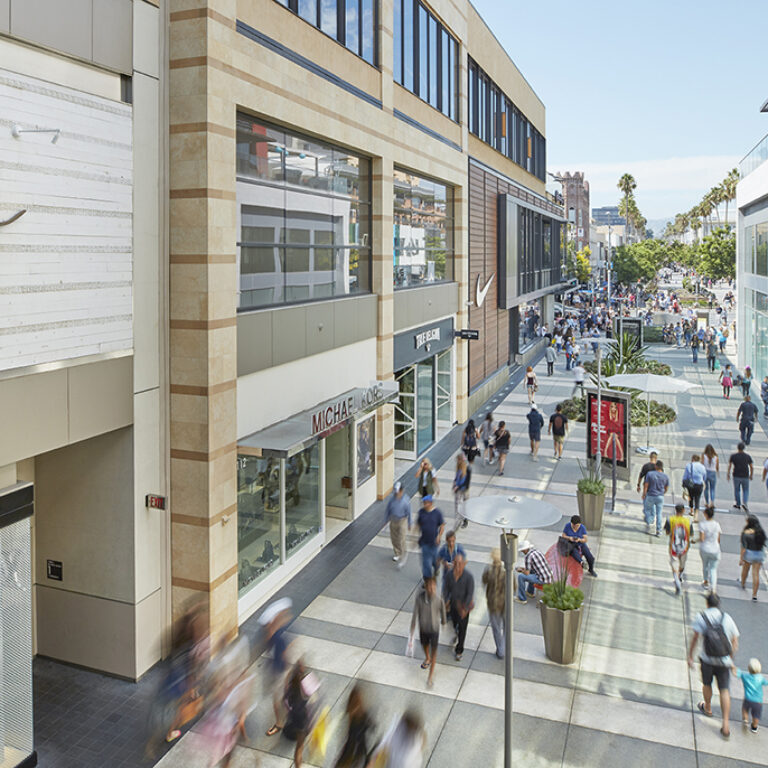 Santa Monica Place, a Macerich shopping centre and fashion outlet