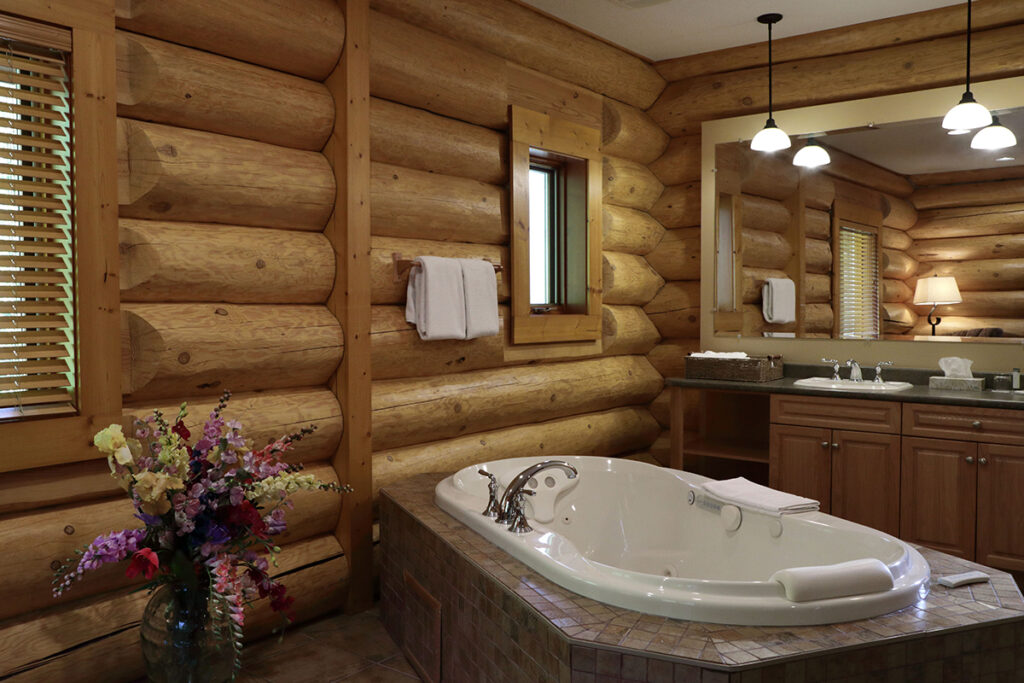 Hot tub in cabin